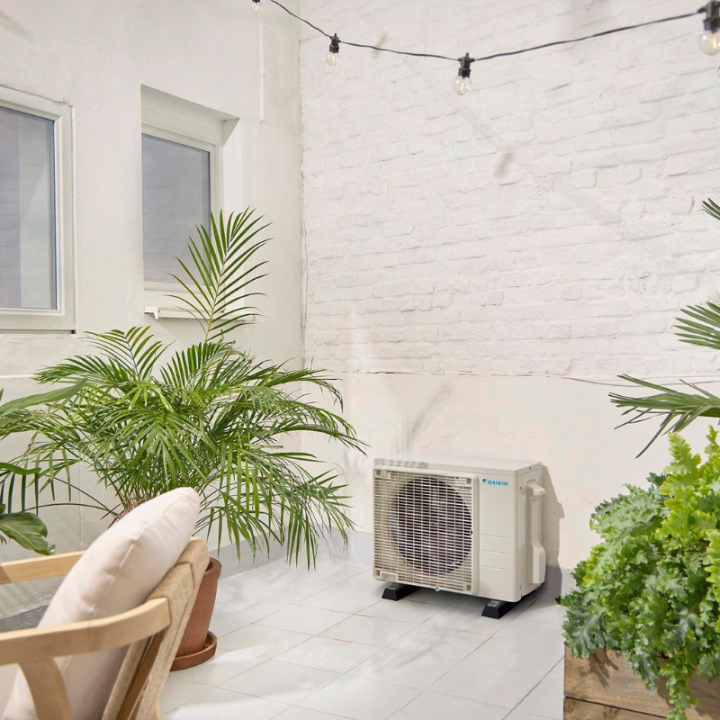 Climatisation réversible Daikin Sensira 5 kW – Mono-split FTXF50F + RXF50F