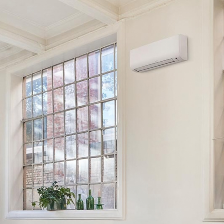 Climatisation réversible Daikin Comfora 3,5 kW – Mono-split FTXP35N9 + RXP35N9